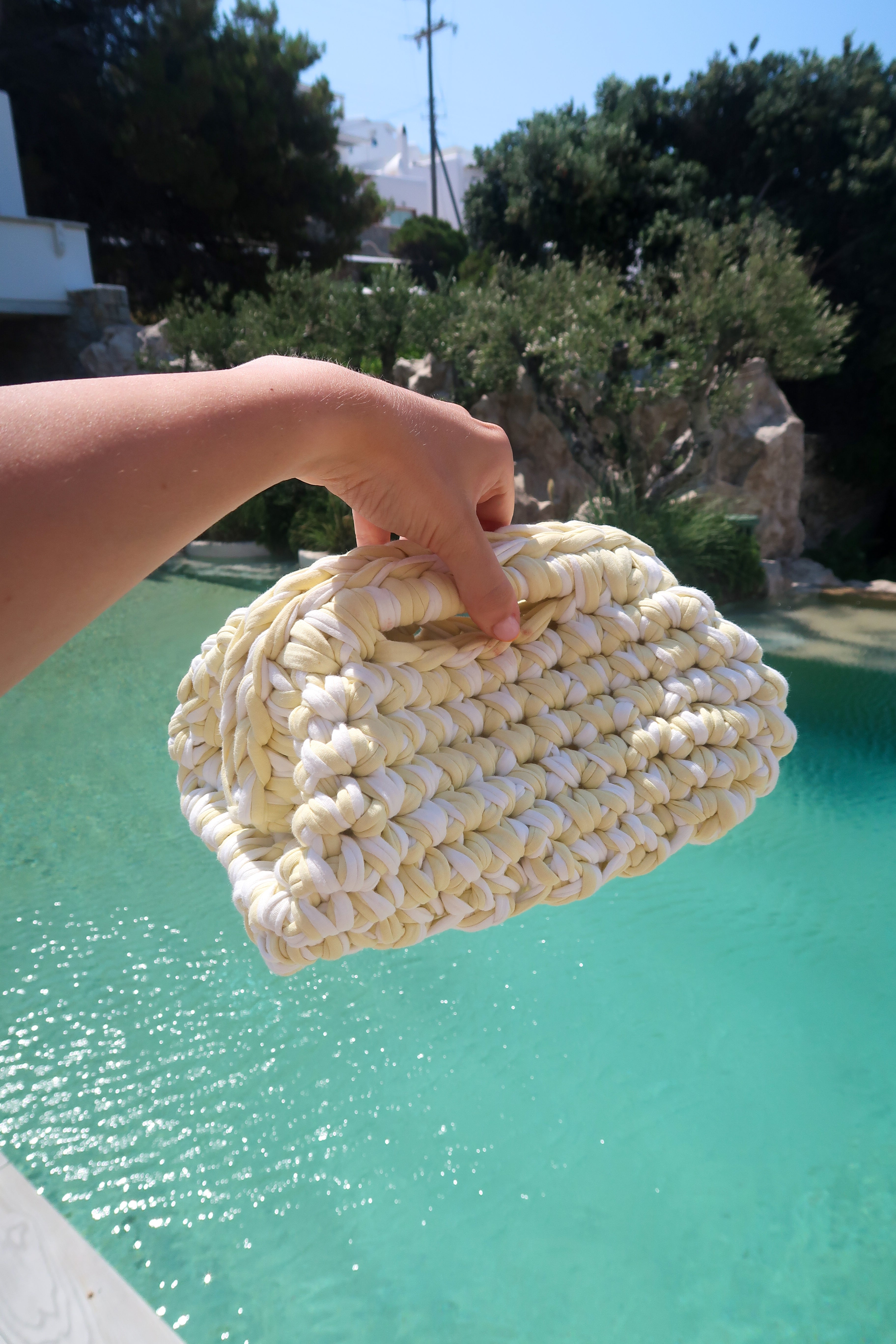 Loulou Clutch - Yellow & White