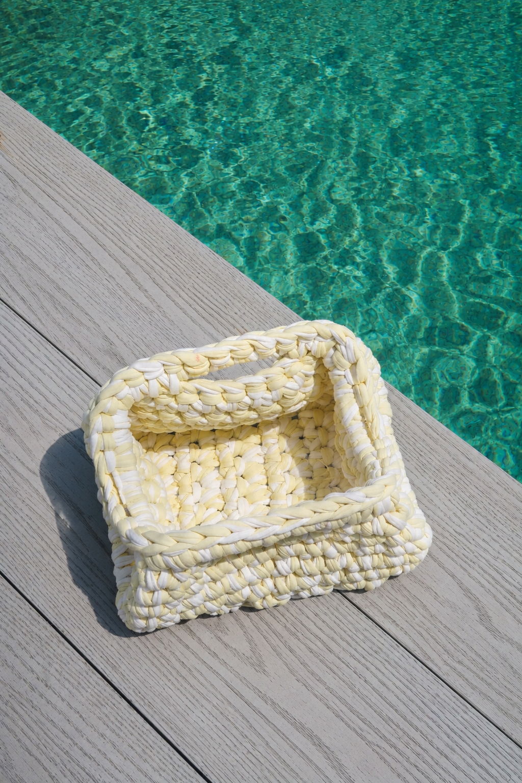 Loulou Clutch - Yellow & White